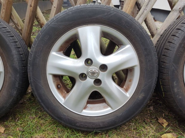 Hasznlt toyota alufelni, nyri gumival, 4db-os szett