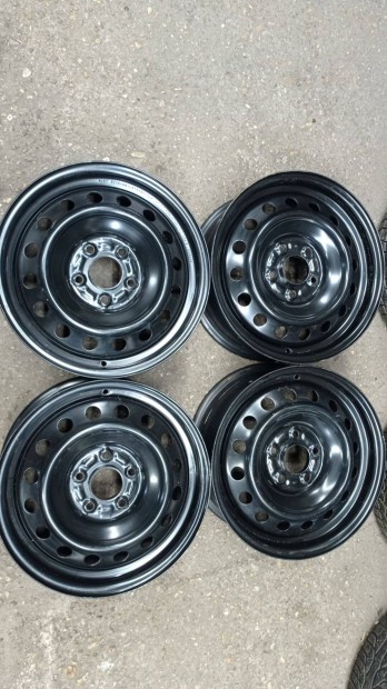 Hasznlt jszer llapot 16 colos 5x114,3 lyukoszts Kia/Hyundai