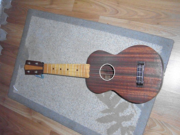 Hasznlt ukulele