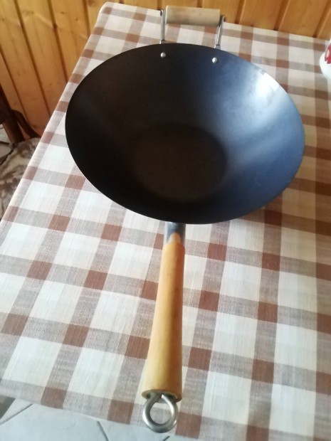 Hatalmas, 35 cm. Wok serpeny, vok nyeles lbos j llapotban 