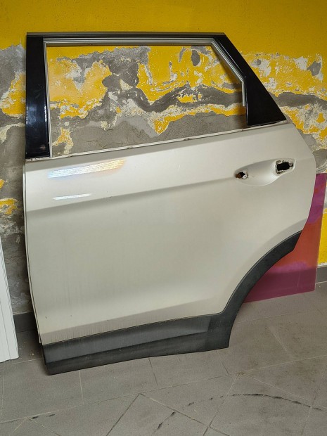 Hátsó ajtó Hyundai Grand Santa Fe (2015) - bal, bontott, üres, sérült