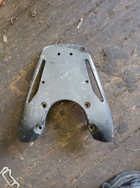 H�ts� kapaszkod� cpi keeway Generick stb