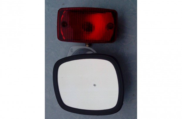 H�ts� k�dl�mpa �s visszapillant� t�k�r