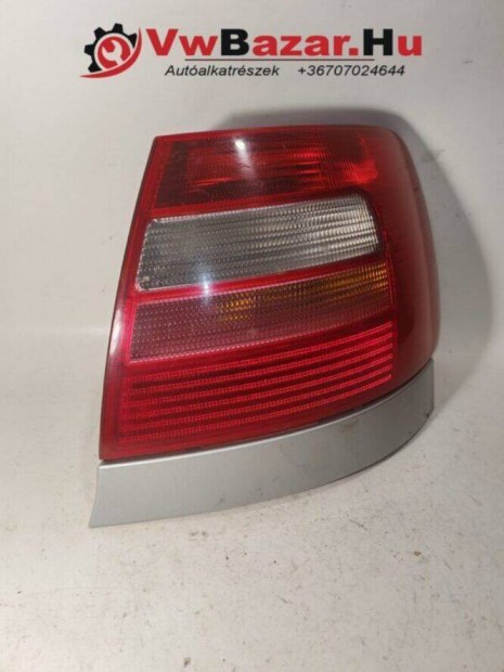 Hátsó lámpa AUDI A4 B5 sedan 8d0945096c