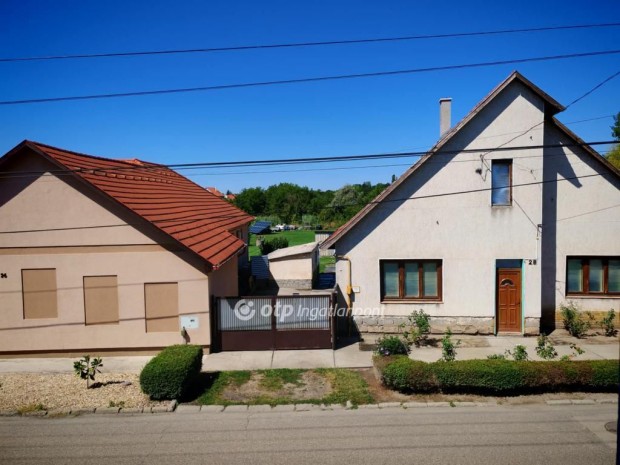 Hatvani elad� 93 nm-es h�z