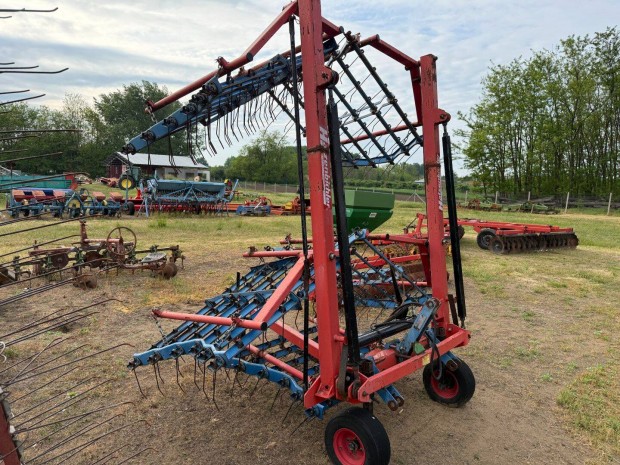 Hatzenbichler 7,5m-es gyomfésű, MTZ kategória