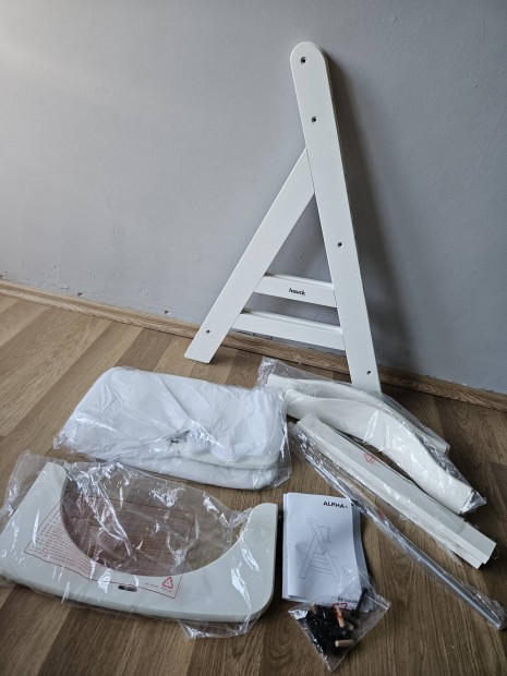 Hauck Alpha + etetőszék (white)