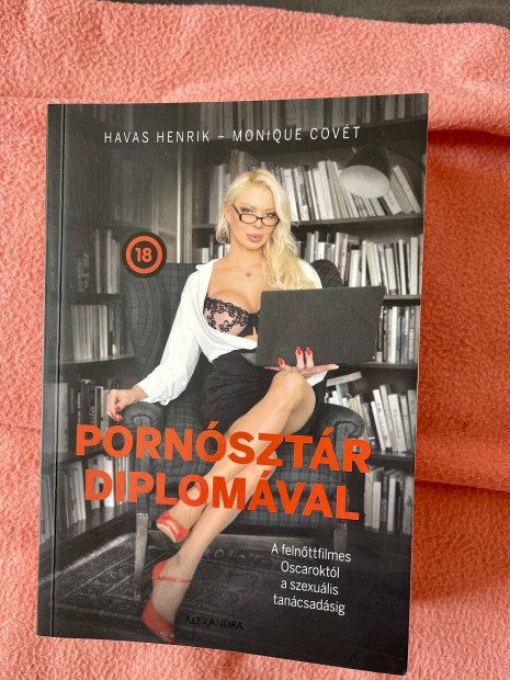 Havas Henrik Pornsztr diplomval