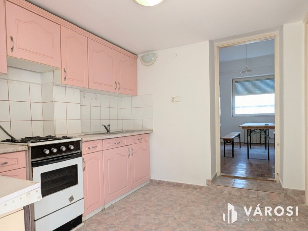 H�z + �zlet vagy 2 lak�s?