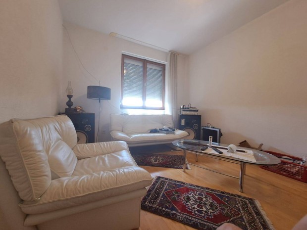 Hz elad a Hvzi ttl 3 km-re