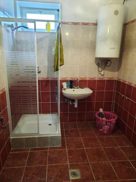 H�z kiad� Hajd�bagoson