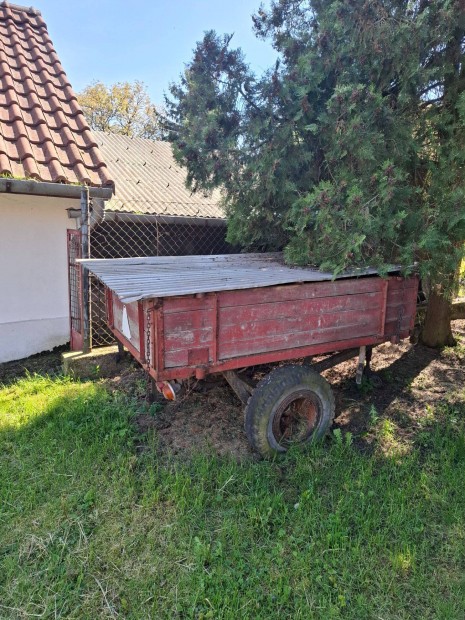 Házi készítésű traktor+pótkocsi eladó