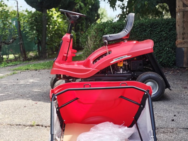 Hecht fnyr traktor 2025