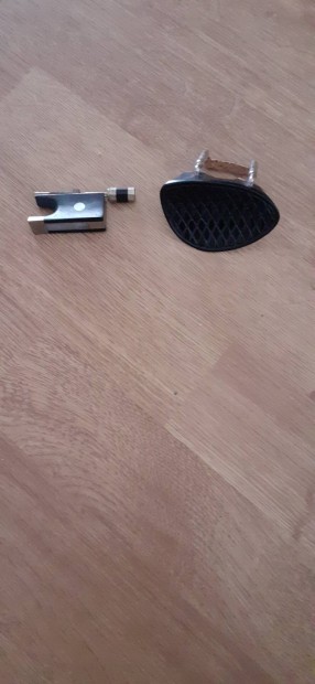 Hegedű kápa és áltartó hibátlan állapotú