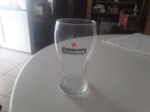 Heinekenes poharak