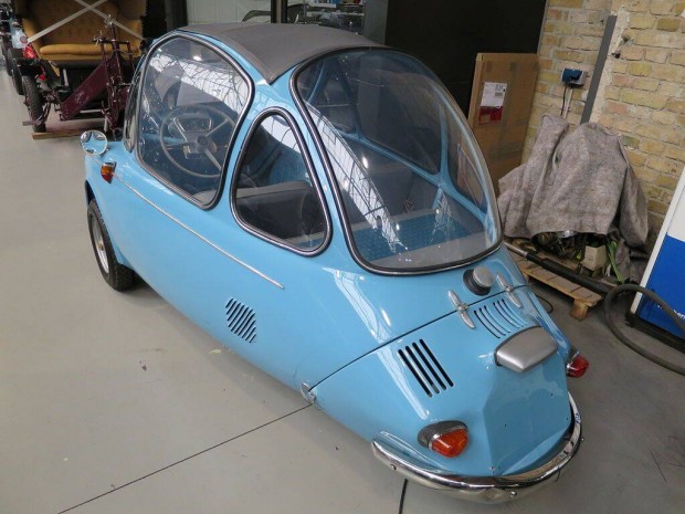 Heinkel Trojan 604-es,1963-as oldtimerre gyri motorhztet