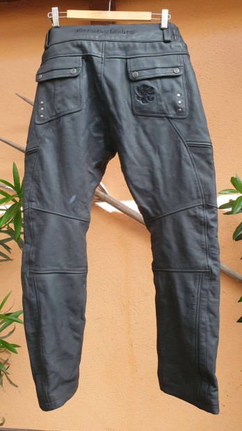 Held protectoros bőr nadrág 52 méret