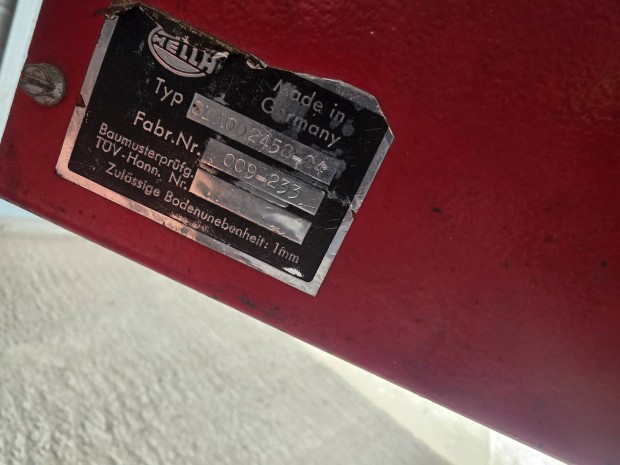 Hella f�nysz�r� be�ll�t� k�sz�l�k