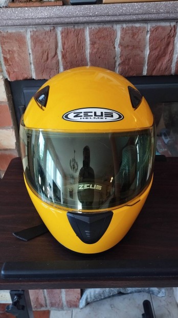 Helmet Zeusz buk�sisak 