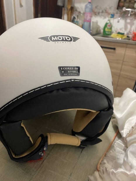 Helmet moto buksisak