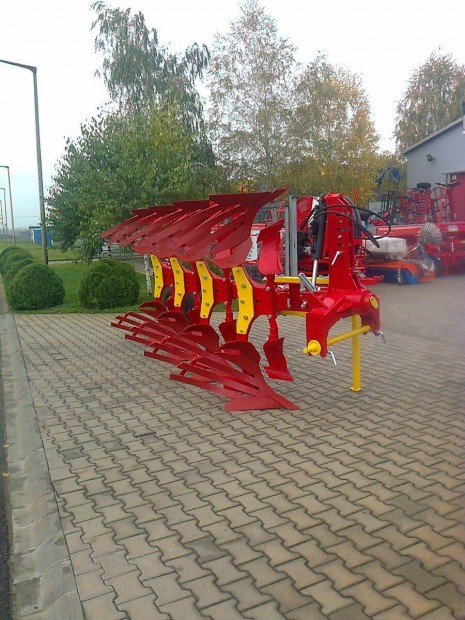 Helti Titán 4 Vasú Réselt kormánylemezes új eke akcióban !