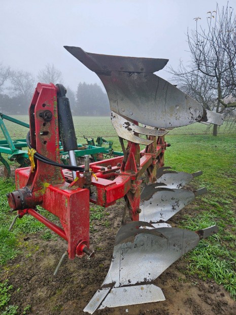 Helti plut� 3-as v�ltvaforgato�s eke