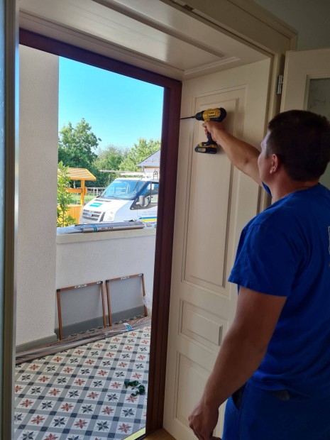 Helysz�ni szerel� koll�g�t felvesz�nk