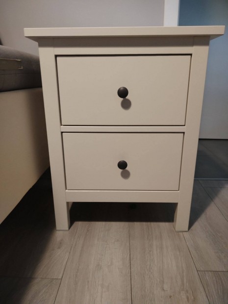 Hemnes 2 fikos jjeliszekrny