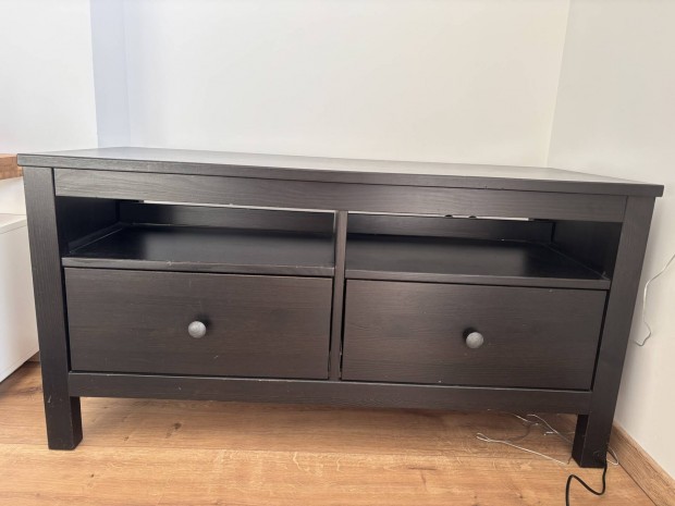 Hemnes TV asztal