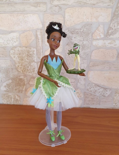 Hercegn s a bka : Disney store balettes Tiana baba bka figurval