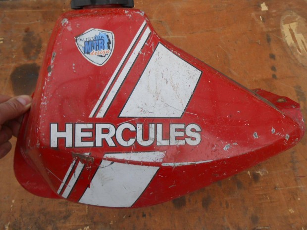 Hercules,rgi oldtimer kismotorra,gyri fm benzintank elad