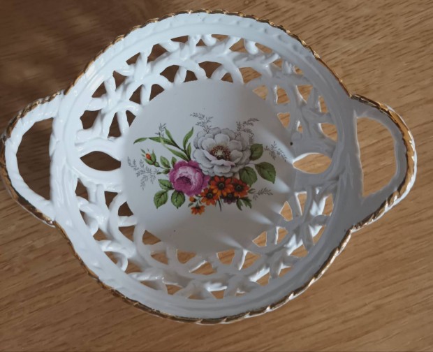 Herendi áttört füles kosár