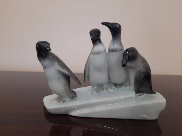 Herendi pingvin csoport, pingvinek a jgtbln figura elad! 1. oszt