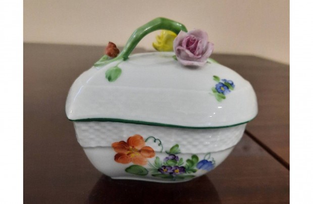 Herendi virgmints porceln szv alak bonbonier elad