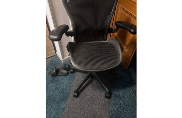 Herman Miller Aeron szk