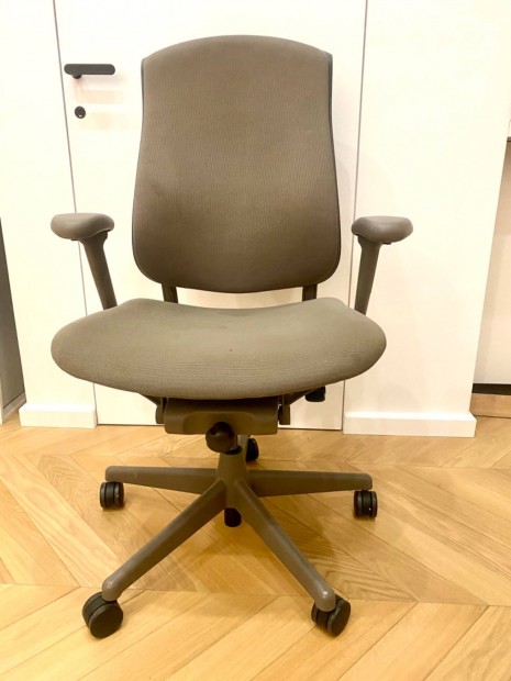 Herman Miller Celle irodai forgszk