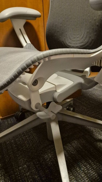 Herman Miller Mirra2 irodai szk ergonomikus