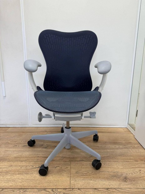 Herman Miller Mirra 2 Butterfly Twilight/Studio Blue