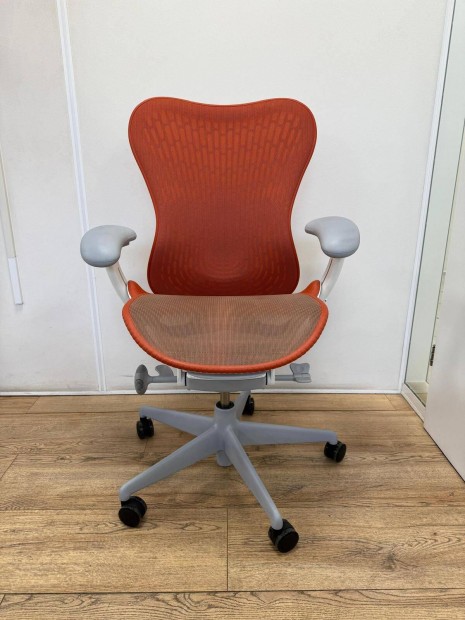 Herman Miller Mirra 2 Butterfly Twilight/Studio Orange