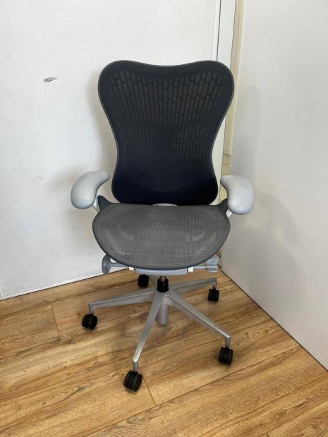 Elad Herman Miller Magyarorsz G J Fog S   Herman Miller Mirra 2  Butterfly  691112398139391 