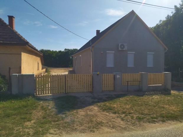 Hernád 110m2 felújított eladó ház