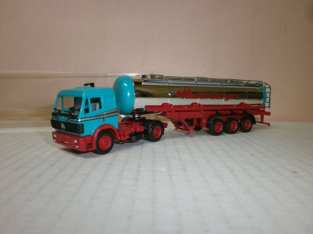 Herpa - Mercedes " Silo" tartly kamion - 1:87 - ( H-21)