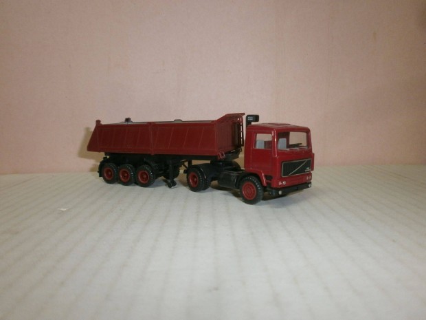 Herpa - Volvo - nehz kipper kamion 1:87 - ( H-32)