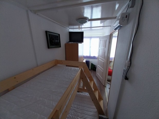 H�tv�gih�zas 1,5 szob�s nyaral� 