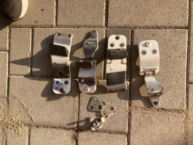 Hiace pillang� ajt� zsan�rok