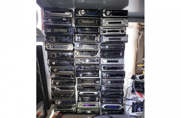 Hi�nyos oldschool fejegys�gek