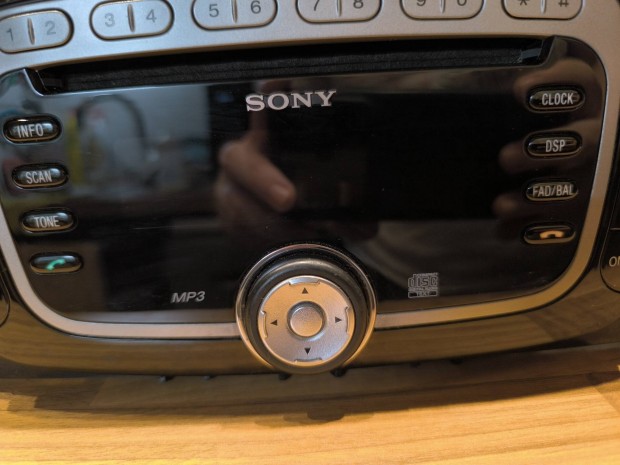 Hibás Ford Sony rádió eladó!