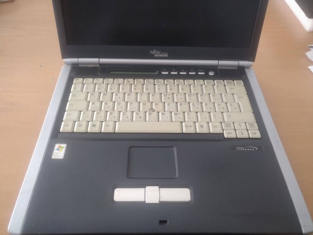 Hibs Fujitsu Lifebook E8020