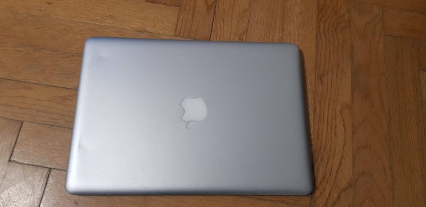Hibás Macbook Air töltővel (A1304)