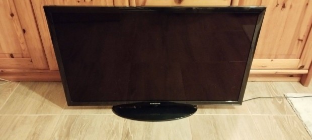 Hibs Samsung TV 102cm